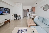 Comfortable and Tidy Studio Tamansari Bintaro Mansion Apartment By Travelio
