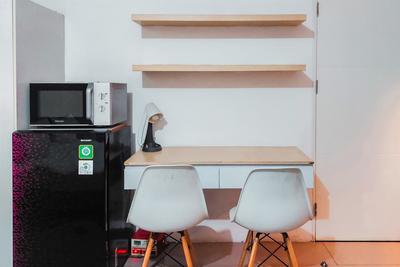 Apartemen Urbantown Serpong - Cozy Living Studio Room at Urbantown Serpong Apartment By Travelio