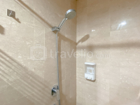 Apartemen Holland Village Jakarta - Well Furnished 3BR at Holland Village Jakarta Apartment By Travelio