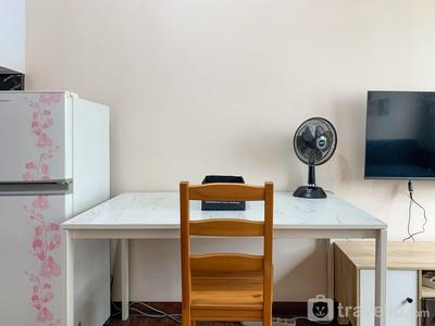 Apartemen City Park - Comfort Designed 2BR at City Park Apartment By Travelio