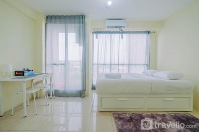 Apartemen Tifolia - Tifolia Studio Apartment with Double Bed near LRT Station By Travelio