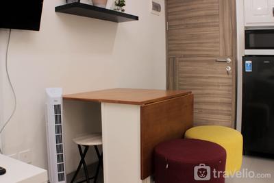Apartemen Grand Dhika City Jatiwarna - Tranquil and Tidy 1BR Apartment at Grand Dhika City Jatiwarna By Travelio