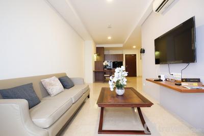 Best Choice Modern 2BR L'Avenue Apartment By Travelio