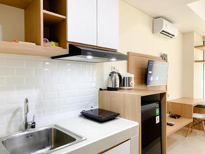 Apartemen Pollux Chadstone - Minimalist and Strategic Studio at Pollux Chadstone Apartment By Travelio