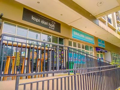 Apartemen Podomoro Golf View - Warm Studio Unfurnished with AC at Podomoro Golf View Apartment By Travelio