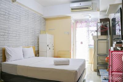 Apartemen Green Park View - Homey and Simply Look Studio Green Park View Apartment By Travelio