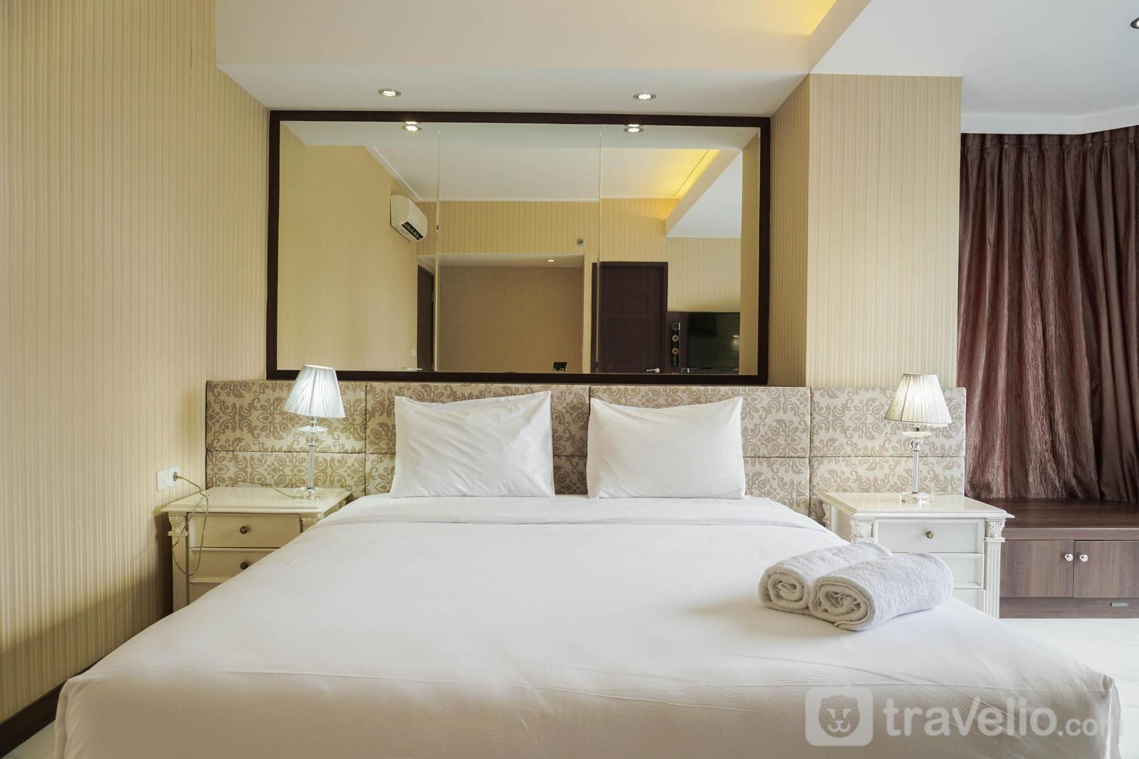 Sewa Apartemen Taman Anggrek Spacious 3br At Taman Anggrek