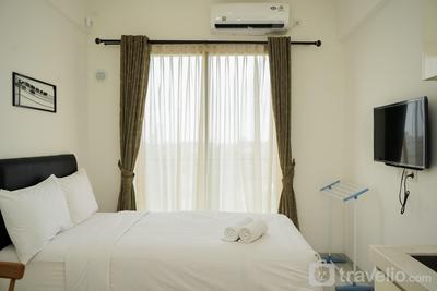 Elegant and Modern Studio at Sky House BSD Apartment By Travelio