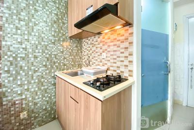 Apartemen Green Pramuka City - Comfy and Well Furnished 2BR at Green Pramuka City Apartment By Travelio