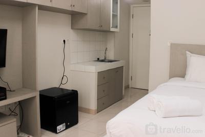 Apartemen Springlake Summarecon Bekasi - Cozy Studio Room at Springlake Summarecon Bekasi Apartment By Travelio