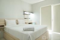Comfortable and Strategic Place 1BR at Cosmo Mansion Apartment (Jakarta Residence) By Travelio