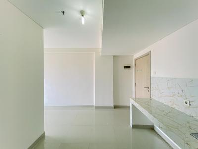 Nice 2BR Unfurnished at 9th Floor Paradise Mansion Apartment By Travelio