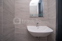 Apartemen Collins Boulevard - Fully Furnished and Homey Studio Collins Boulevard Apartment By Travelio