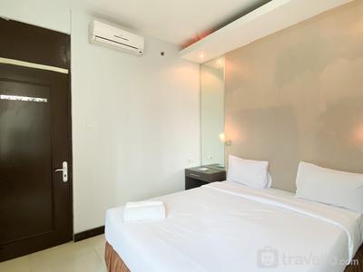 Apartemen Crown Court Executive Condominium - Homey 2BR Apartment Crown Court Executive Condominium By Travelio