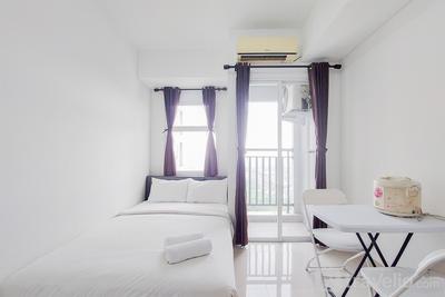 Cozy and Enjoy Living Studio Room at Serpong Garden Apartment By Travelio