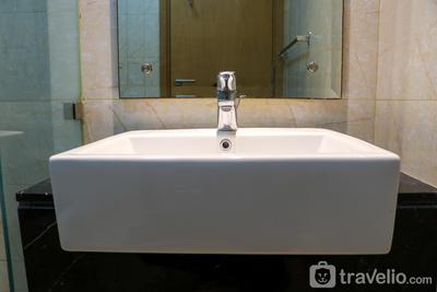 Apartemen The Mansion Bougenville Kemayoran - Restful 2BR at The Mansion Kemayoran Apartment near JIEXPO By Travelio