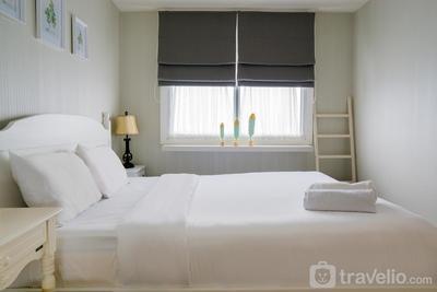 Apartemen Parahyangan Residence - Elegant 1BR Apartment Parahyangan Residence with Mountain View By Travelio