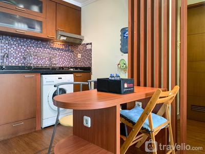 Apartemen Patria Park - Warm and Cozy 2BR Patria Park Apartment By Travelio
