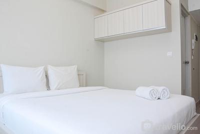 Homey and Minimalist Studio at Springlake Summarecon Bekasi Apartment By Travelio