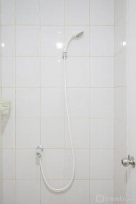 Apartemen Poris 88 - Unfurnished Studio Apartment Poris 88 with AC and Kitchen Set By Travelio