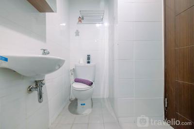 Apartemen Grand Dhika City Jatiwarna - Stylish and Posh Studio Grand Dhika City Apartment By Travelio