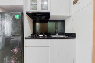 Apartemen B Residence - Serene and Homey Studio Apartment B Residence By Travelio
