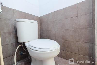 Apartemen Green Pramuka City - 2BR Unfurnished Apartment Green Pramuka City with AC By Travelio