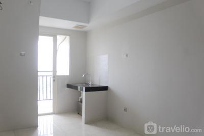 Apartemen Green Lake View - Studio Unfurnished at 5th Floor with AC Green Lake View Apartment By Travelio
