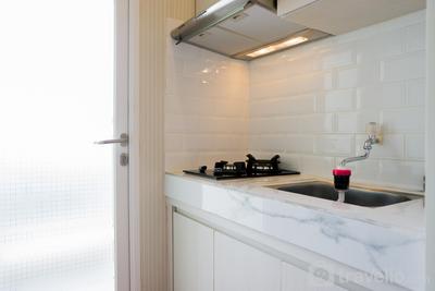 Apartemen Parahyangan Residence - Elegant 1BR Apartment Parahyangan Residence with Mountain View By Travelio