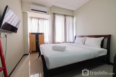 Apartemen Nifarro Park - Garden View Studio at Nifarro Park Apartment By Travelio