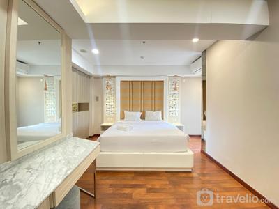 Apartemen Parahyangan Residence - Luxurious 2BR Apartment at Parahyangan Residence By Travelio