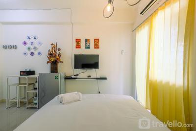 Apartemen Green Pramuka City - Studio Room at Green Pramuka City Apartment By Travelio