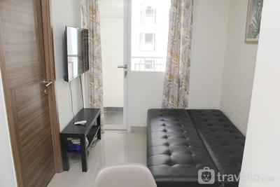 Apartemen Grand Dhika City Jatiwarna - Homey and Comfort 1BR at Grand Dhika City Jatiwarna Apartment By Travelio