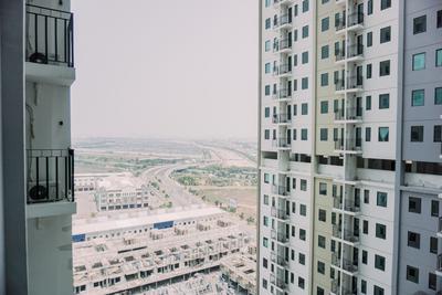 Apartemen Osaka Riverview PIK 2 - Fancy and Nice 2BR Osaka Riverview PIK 2 Apartment By Travelio