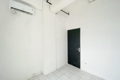 Apartemen Pancoran Riverside - Unfurnished 2BR with AC at Master Bedroom Pancoran Riverside Apartment By Travelio