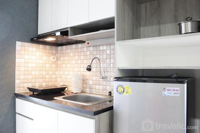 Apartemen Parahyangan Residence - Quiet 2BR Apartment at Parahyangan Residence with Mountain View By Travelio