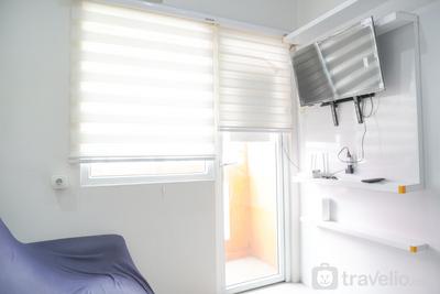 Apartemen Green Pramuka City - Modern 2BR Green Pramuka City Apartment near Shopping Center By Travelio