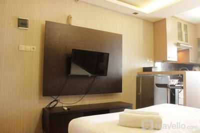 Apartemen Gateway Ahmad Yani Cicadas - Strategic and Comfy Studio at Gateway Ahmad Yani Cicadas Apartment By Travelio
