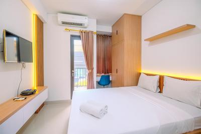 Simply and Nice Studio at Transpark Cibubur Apartment By Travelio