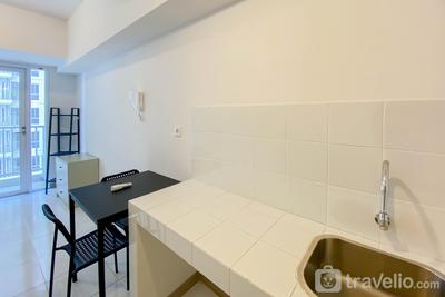 Apartemen Tokyo Riverside PIK 2 - Studio Semi Furnished with AC at 26th Floor Tokyo Riverside PIK 2 Apartment By Travelio