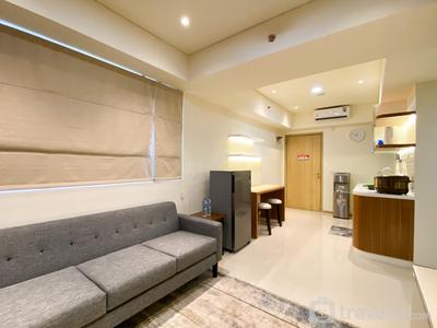Apartemen Meikarta - Comfortable Design 2BR with Working Space Apartment at Meikarta By Travelio