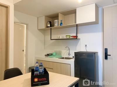 Apartemen Tokyo Riverside PIK 2 - Relaxing and Warm 2BR at Tokyo Riverside PIK 2 Apartment By Travelio