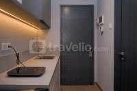 Apartemen Collins Boulevard - Deluxe 1BR Apartment Collins Boulevard By Travelio