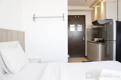 Apartemen Suites @Metro - Minimalist Studio Apartment at The Suite @Metro By Travelio
