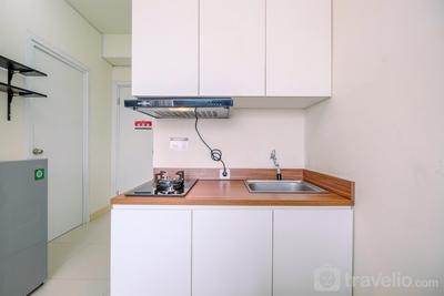 Apartemen Green Pramuka City - Homey and Simply 2BR at Green Pramuka City Apartment By Travelio