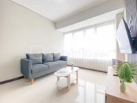 Full Furnished and Homey 3BR Apartment Nifarro Park By Travelio