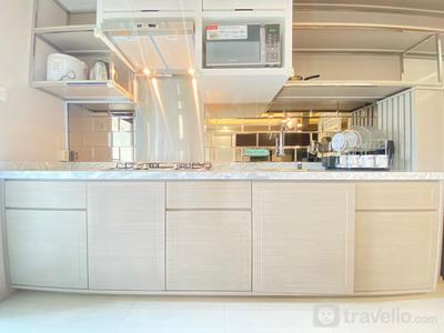 Apartemen Parahyangan Residence - Luxurious 2BR Apartment at Parahyangan Residence By Travelio