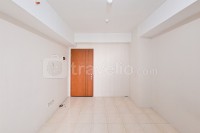 Cozy Unfurnished Studio with AC at Green Lake View Apartment By Travelio