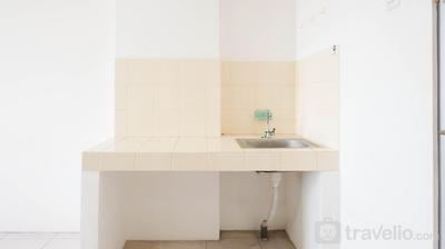 Apartemen Puncak Permai - Best Deals 2BR Unfurnished with AC at Puncak Permai Apartment By Travelio