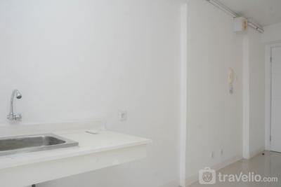 Apartemen Bassura City - Unfurnished Studio Room with AC at High Floor Bassura City Apartment By Travelio